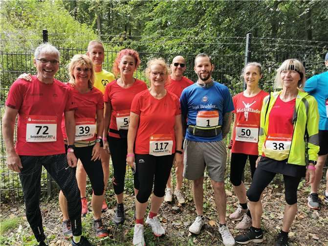 Neben zwei Kinder- und Jugendläufen galt es auf einer 1000m Distanz möglichst viele Runden im Bölinger Wald für den guten Zweck zu drehen. Foto: privat