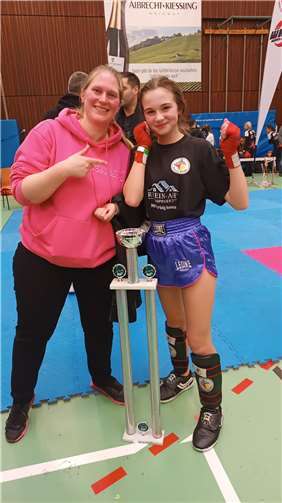 Neele Schlotterbeck mit ihrer stolzen Mutter.