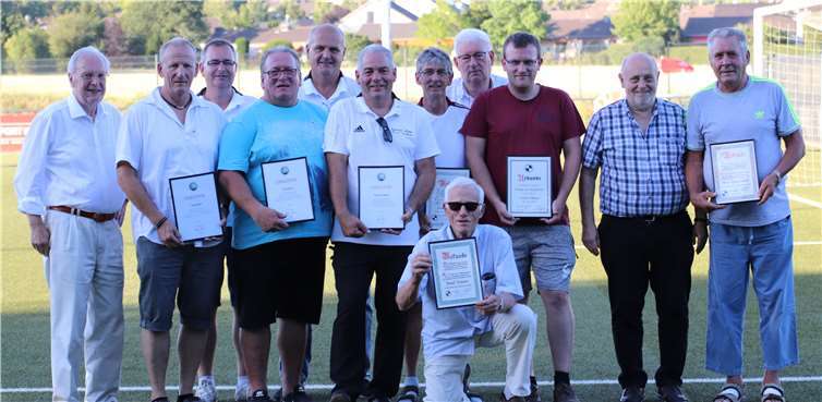 Neffgen ehrte viele verdiente Vereinsmitglieder für langjährige Mitgliedschaft. Foto: privat