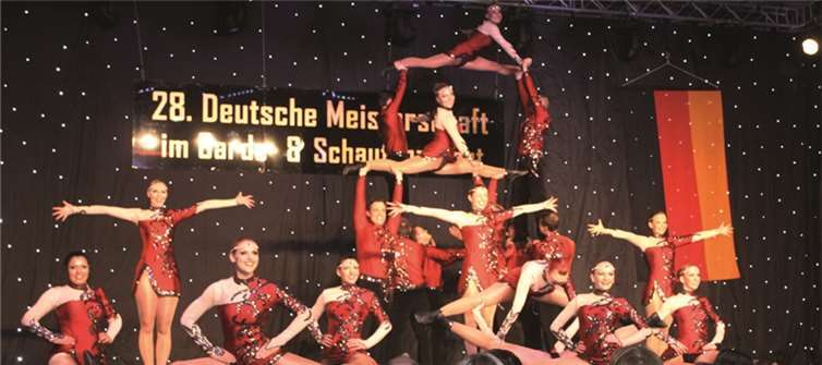 Neidlos akzeptierte der Gastgeber die Spitzenleistung der Tänzerinnen aus Lauingen.