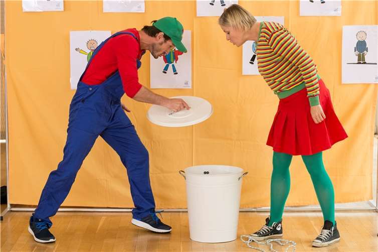 „Nein-Gefühle“ werden in die große Nein-Tonne geworfen. Foto: privat