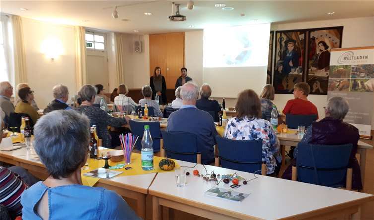 Nelson Perez, Präsident von Anapqui, ein Zusammenschluss von Quinoa-Bauern des bolivianischen Hochlandes, berichtete über die Schwierigkeiten beim Quinoa-Anbau auf rund 3.700 m Höhe und über die Folgen des Klimawandels.Hans-Joachim Schmitz