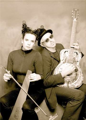 Nessi Tausendschön mit ihren kongenialen Partner William Mackenzie. privat