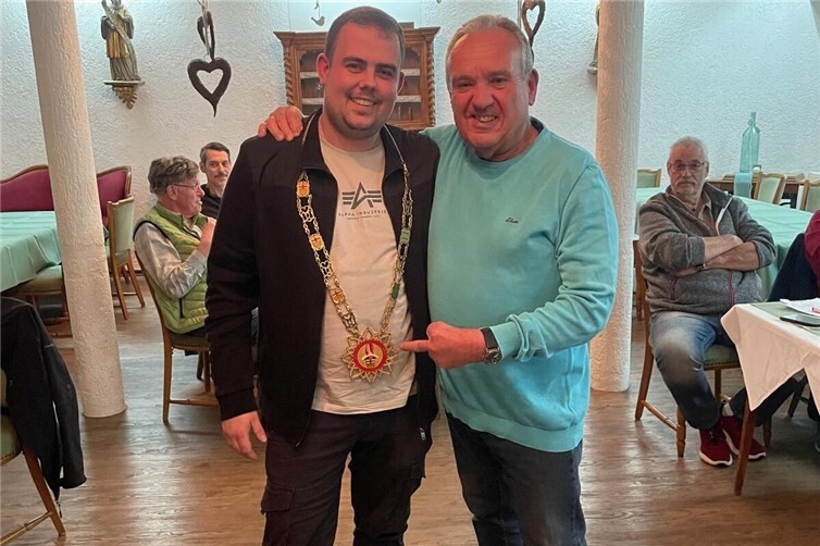 Neu-Präsident Jens Pitzen mit Alt-Präsident Wolfgang Schmitz