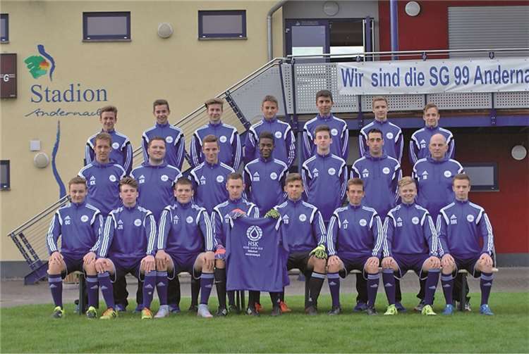 Neu ausgestattet: die B-Jugend der SG 99 Andernach.privat