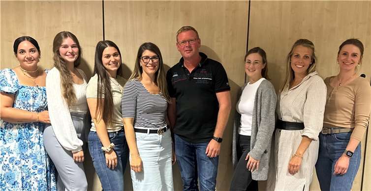 Neu besetzter Vorstand der Schloss-Garde blickt auf spannende Karnevalssession.  Quelle: Schloss-Garde Mons Tabor