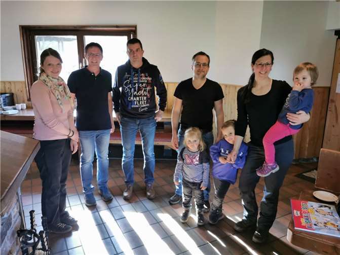 Neuaufnahmen bei der Kolpingfamilie (v.l.): Anna Steins, Martin Müller, Stephan Knieps, Jan und Lara Steins, Nele, Stefanie und Hannah Marhöfer.  Foto: privat