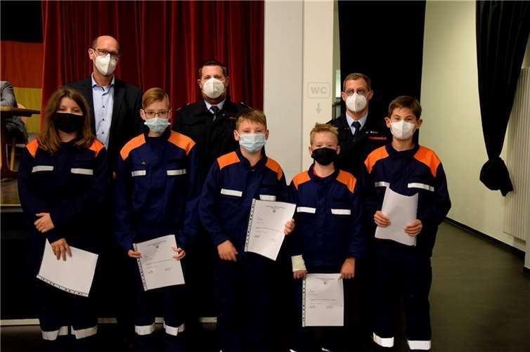 Neuaufnahmen in die Jugendfeuerwehr.
