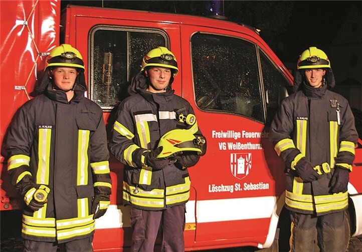 Neue Helme für die Kameraden. privat