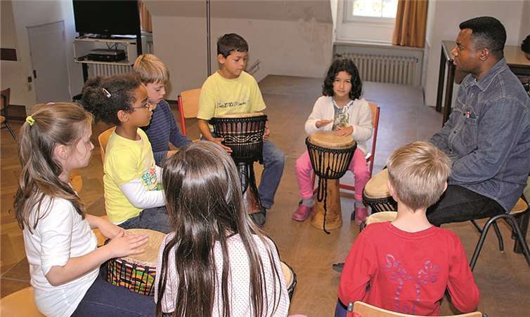 Neue Instrumente kennenlernen: Unterricht an der Bongo.Privat