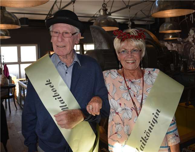 Neue Maikönigin ist Marlene Dornbach, Maibock Andreas Hermann.