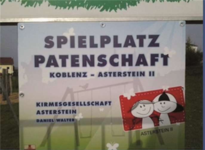 Neue Paten für den Spielplatz. privat