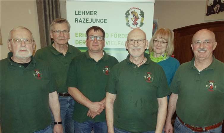 Neue Polo-Shirts und optimistische Zukunftsaussichten für die Razejunge.Pressemitteilung