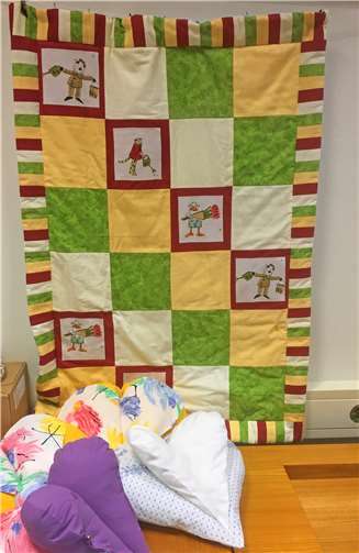 Neue Projekte, wie Kinder-Krabbeldecken oder Kissen für Seniorenheime