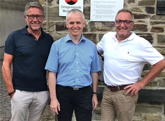 Neue Verwaltungsspitze in Weitersburg, v.l.n.r.: 1. Beigeordneter Harald Piroth, Ortsbürgermeister Jochen Währ, Beigeordneter Horst Weller. Foto: FWG Weitersburg