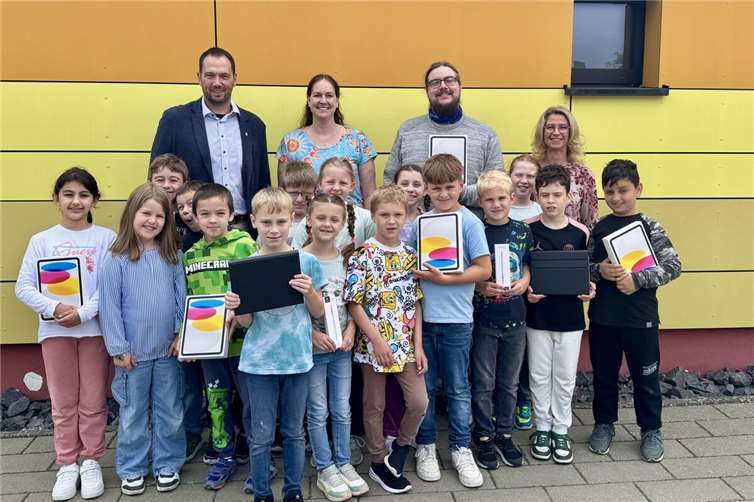 Neue iPads für die Schülerinnen und Schüler. Fotos: privat