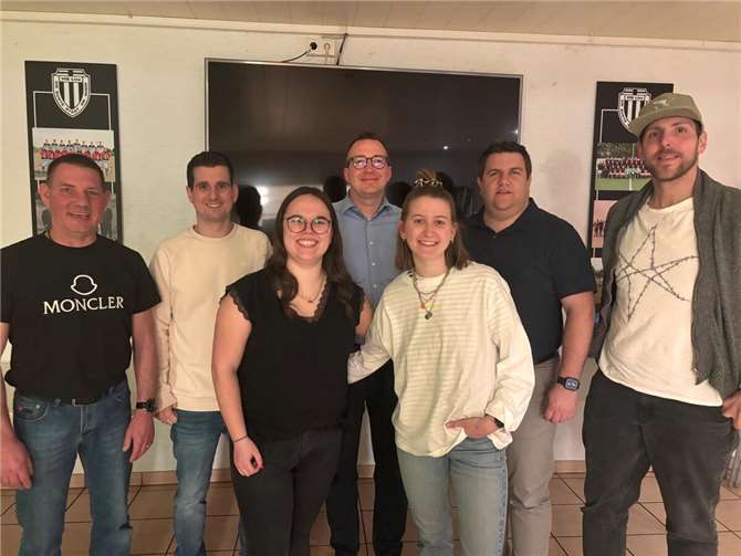 Benjamin Christen zum neuen Corpsleiter gewählt Neuer Vorstand: (v.l.n.r.) Holger Spiller, Markus Schützeichel, Dahlia Paffhausen, Maike Schellberg, Michael Weinberg und Julian Kremer.Foto: privat