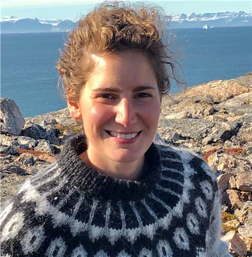 Neues Crewmitglied: Marie Zingsheim. Die 28-Jährige ist für den erkrankten Arved Fuchs allein weitergereist. Copyright: ZDF/Andreas Ewels