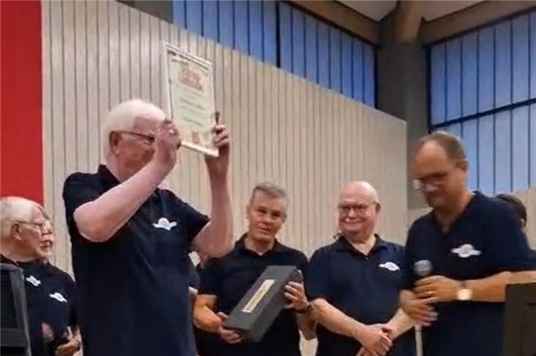 Neues Ehrenmitglied Herbert Schmidt.