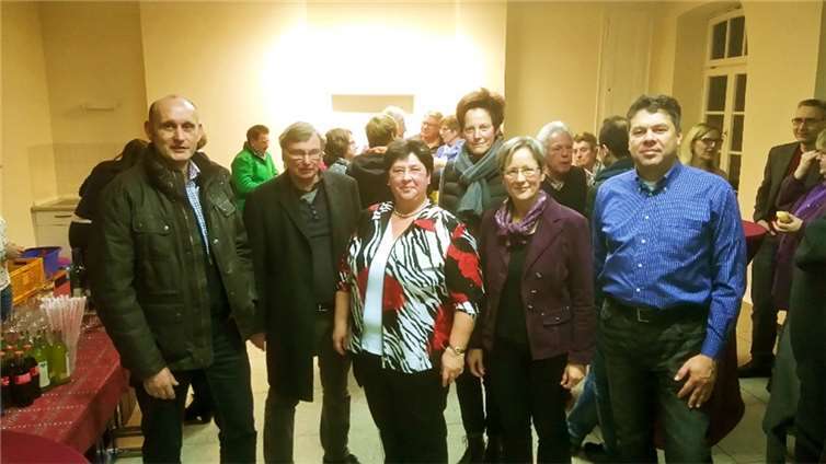 Neujahrempfang in Rech (v. l.): Guido Cramer (Vorsitzender PGR Mayschoß), Pastor Dupont, Ruth Solbach (Vorsitzende PGR Rech), Pfarrsekretärin Ria Müller, Gemeindereferentin Martina Gilles und Daniel Cox (Vorsitzender PGR Dernau). privat