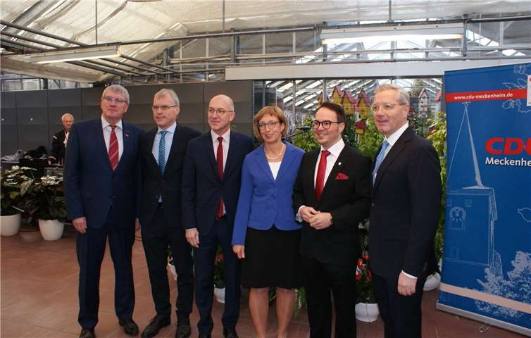 Neujahrsempfang der Meckenheimer CDU (im Bild von links): Landrat Sebastian Schuster, Landtagsabgeordneter Oliver Krauß, Bürgermeister Bert Spilles, CDU-Vorsitzende Katja Kroeger, Fraktionsvorsitzender Joachim Kühlwetter und Bundestagsabgeordneter Norbert Röttgen. privat