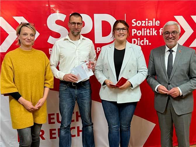 Neumitglieder. Foto: Lothar Scheele