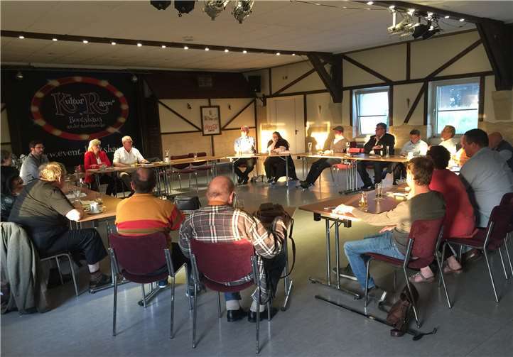 Neumitgliedertreffen der SPD im Bootshaus an der Rheinbrücke.  SPD Neuwied