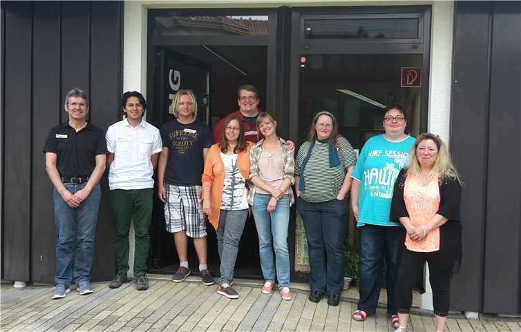 Neun Frauen und Männer folgten der Einladung in das Mehrgenerationenhaus und tauschten sich über das Thema Rassismus und Diskriminierung aus.KVHS