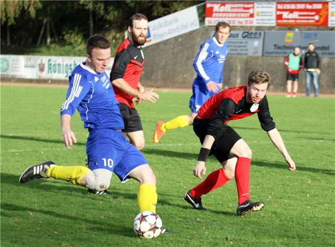 Nicholas Becker beim Torschuss zum 1:0. privat