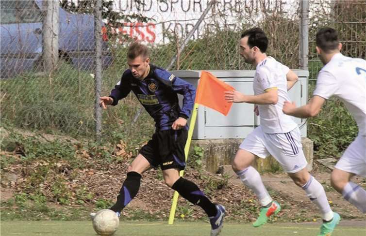 Nicht aufzuhalten war die Reserve der TuS Koblenz auch von der SG Bad Breisig. Das Team von Dirk Laux siegte mit 2:1 und bleibt damit im Jahr 2014 weiter ungeschlagen.  TH