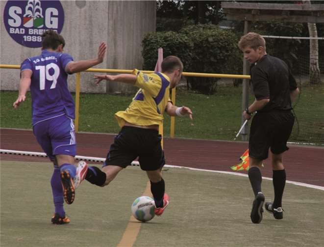 Nicht aus dem Tritt bringen ließen sich die TuS-Kicker. Die Reservemannschaft der Schängel siegte bei der SG Bad Breisig mit 2:1.TH
