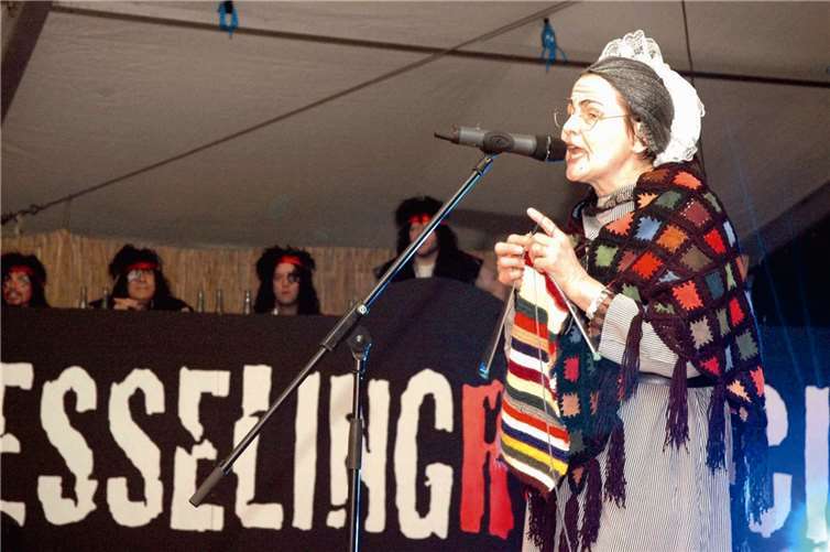 Nicht mehr wegzudenken aus dem Kesselinger Karneval ist Helene SurgesUM