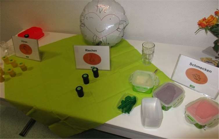 Nicht nur Geruch und Geschmack, auch Geräusche, zum Beispiel beim Brechen von Fladenbrot, tragen zum Genuss bei.privat