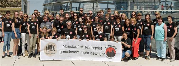 Nicht nur Mitglieder des TV Cochem nahmen an der Fahrt teil, sondern auch eine Gruppe der BSG Fortuna Ebernach.Foto: Bundesregierung/Atelier Schneider