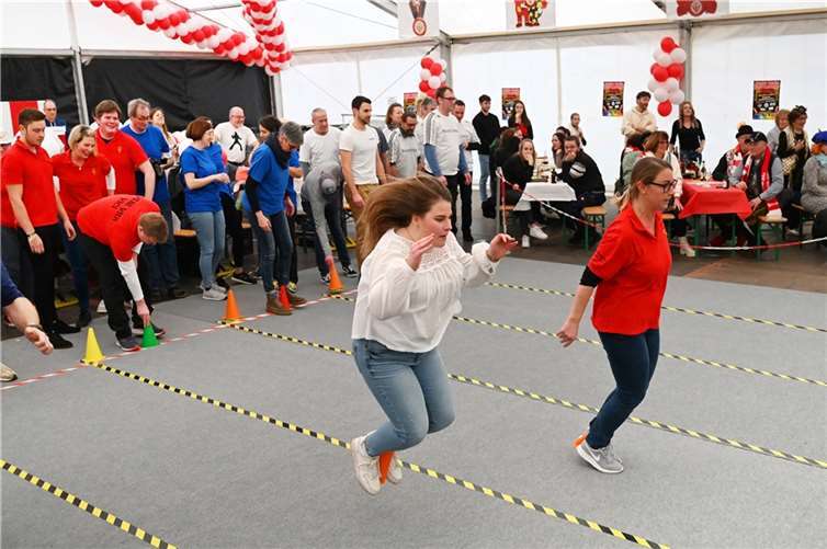 Nicht nur Wissen und Reflexe wurden getestet - auch die sportlichen Talente wurden geprüft.  Foto: RASCh