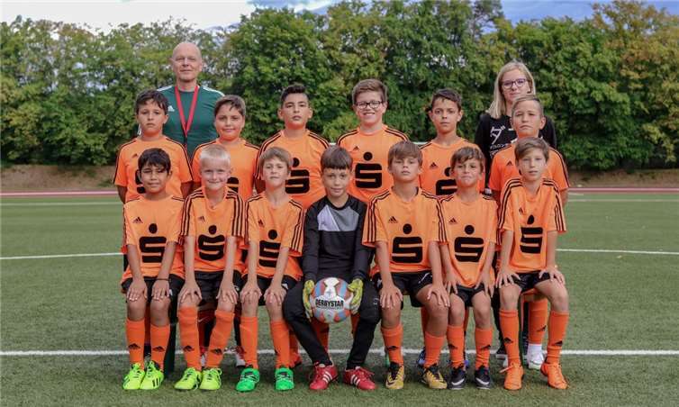 Nicht nur auf dem Feld, sondern auch in der Halle konnten die E-Junioren überzeugen.privat