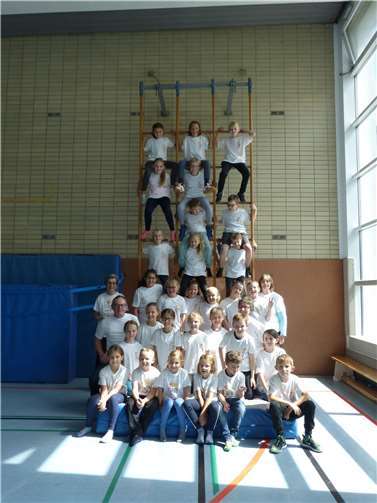 Nicht nur beim Gruppenfoto galt es zu klettern.  Fotos: privat