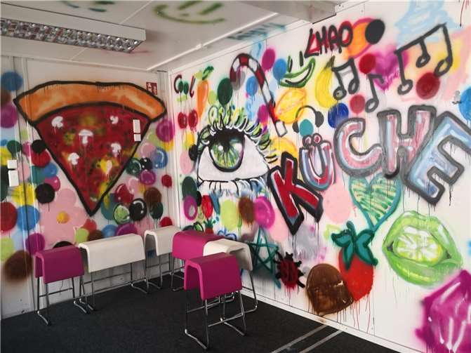 Jugendtreff MegAhr an der Ahr nimmt Form an Nicht nur der Küchenbereich ist ein echtes Kunstwerk.