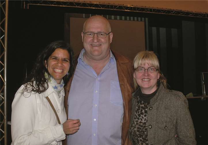 Nicht nur die Frauen lieben ihn – aber diese ganz besonders. Markus Maria Profitlich spielt brillant und immer mit vollem Körpereinsatz.TE