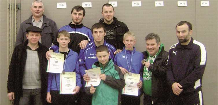 Nicht nur die Männer, auch A- und B-Jugend der Rheinbacher Ringer konnten sich für die Deutschen Meisterschaften qualifizieren. privat