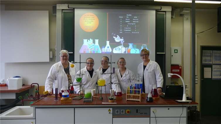 Nicht nur in der Chemie gab es viel zu staunen.Fotos: SMS