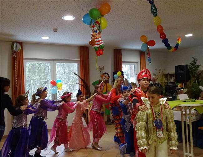 Nicht nur je oller, je doller: Auch die Jüngsten wissen zu feiern und erfreuten die Senioren bei Karneval im Seniorenzentrum Bethesda. privat