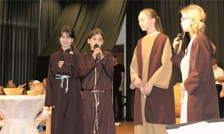 Nicht nur musikalisches, auch schauspielerisches Talent war bei den jungen Darstellern gefragt.Rere