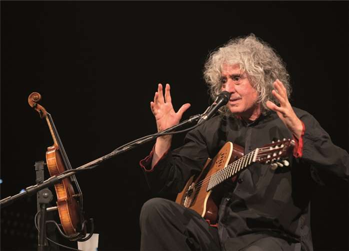 Nicht nur seine Musik, sondern auch seine Frisur beschert ihm unvergleichlichen Wiedererkennungswert.P!ELmediaP!ELmedia