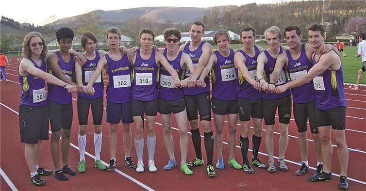 Nicht nur wie hier symbolisch, auch in den Wettkämpfen zog die LG Kreis Ahrweiler stets an einem Strang. Sicherlich einer von vielen gründen für den bemerkenswerten Erfolg. privat