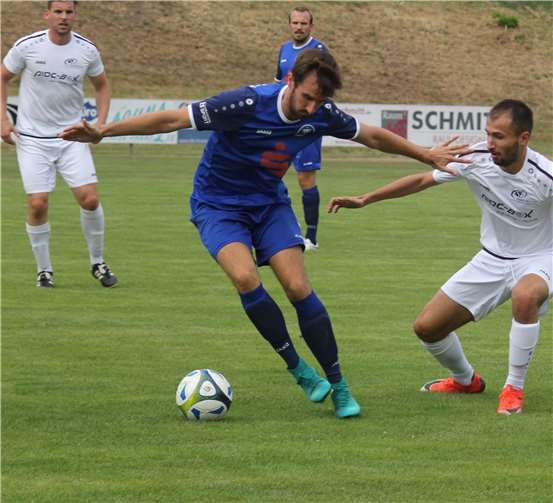 Nicht zu bremsen waren die Germanen aus Metternich beim Duell gegen die Sportfreunde Höhr-Grenzhausen. 7:0 siegte der Bezirksligist am Ende. Foto: TH