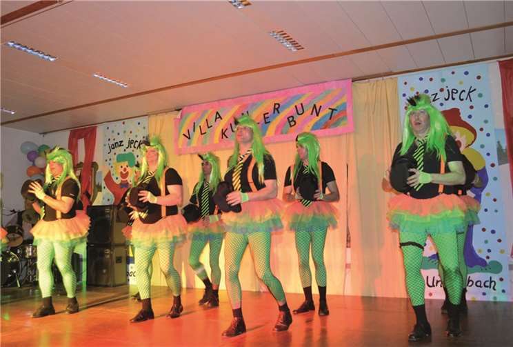 Nicht zu bremsen waren die Mädels beim Auftritt des Birresdorfer Männerballetts.