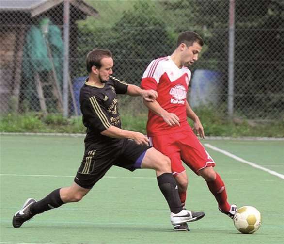 Nicht zu bremsen waren die Reservekicker von Rot-Weiß Koblenz. Im Stadtderby schlug die Rheinlandliga-Reserve den Stadtrivalen aus der Kaul mit 4:2 und steht an der Spitze der A-Klasse. TH