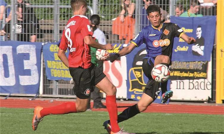 Nicht zu stoppen war die TuS bei der SpVgg Neckarelz. Vor allem durch eine beeindruckende Vorstellung in der zweiten Hälfte siegten die Schängel mit 2:1.TH