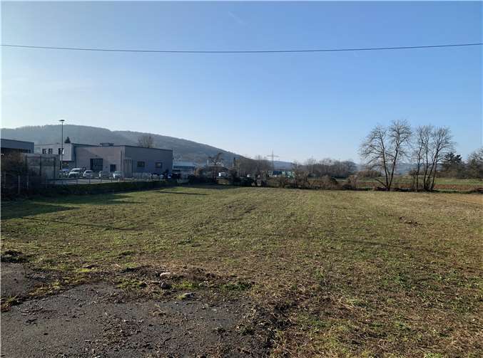Nicht zuletzt sind die notwendigen Aufschüttungen des Geländes an der Kölner Straße verantwortlich für die Steigerung der geschätzten Baukosten. Foto: ROB